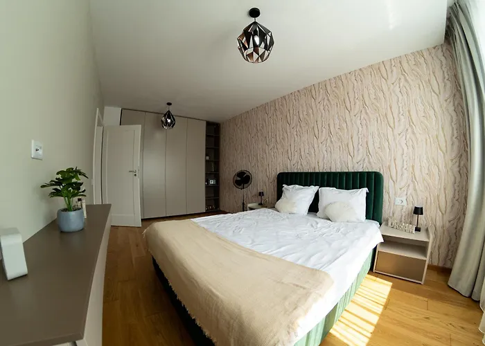 Ch Urban Plaza Apartment *