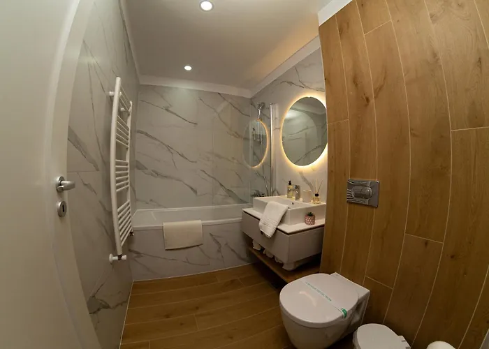 Ch Urban Plaza Апартаменти