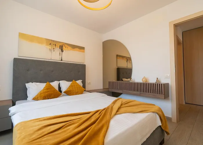 Ch Urban Plaza Apartment *